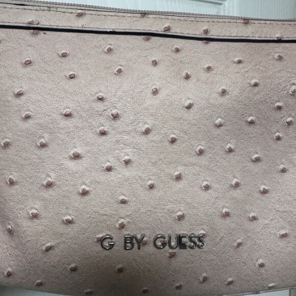 G by Guess Clutch Wristlet Embossed Leather Pink Zip Small Purse Wallet 6x9” - Picture 4 of 5
